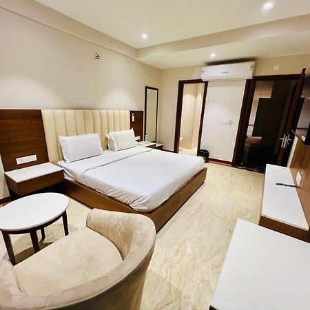 Hotel Bhoomivilas Agra  Zewnętrze zdjęcie