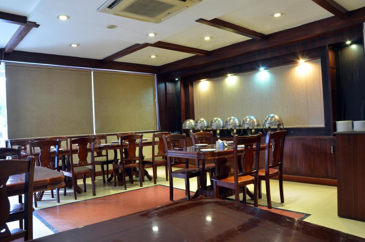 Hotel Bhoomivilas Agra  Zewnętrze zdjęcie